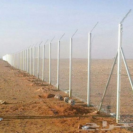 تسوير الأراضي الفضاء وتأمين الحدود